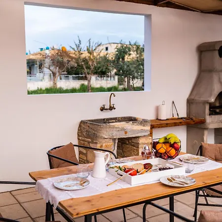 Vakantiehuis Paradisi Stone House *