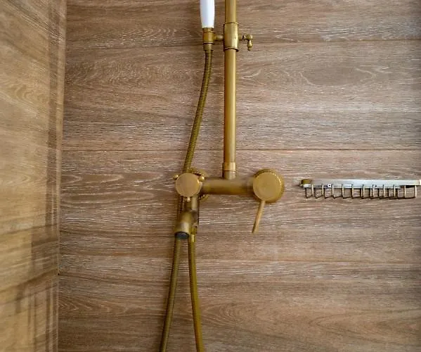 Paradisi Stone House *