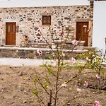 Dom wakacyjny Paradisi Stone House