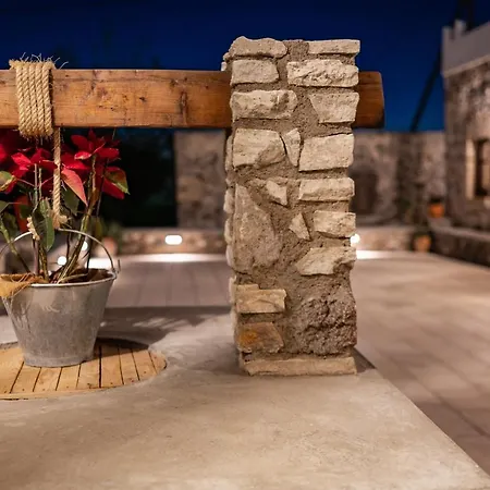 Paradisi Stone House Prázdninový dům *