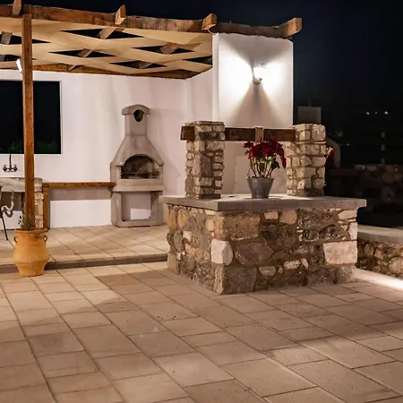Holiday home Paradisi Stone House *
