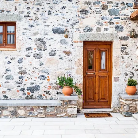 Vakantiehuis Paradisi Stone House