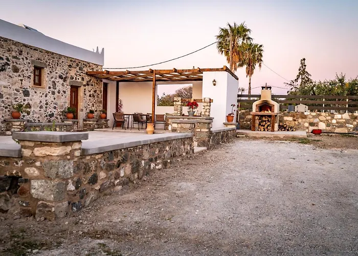 Paradisi Stone House Vakantiehuis *